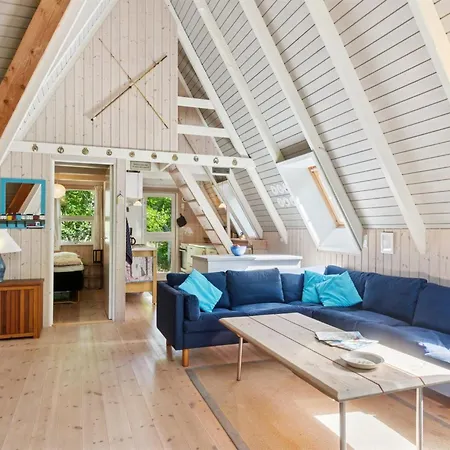 Thrond - 500m From The Sea By Interhome